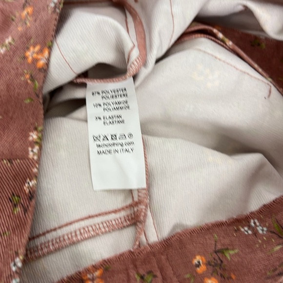 Tach Clothing Sz M Floral Printed Corduroy Wide Leg Cropped Pants Mauve - Picture 5 of 9